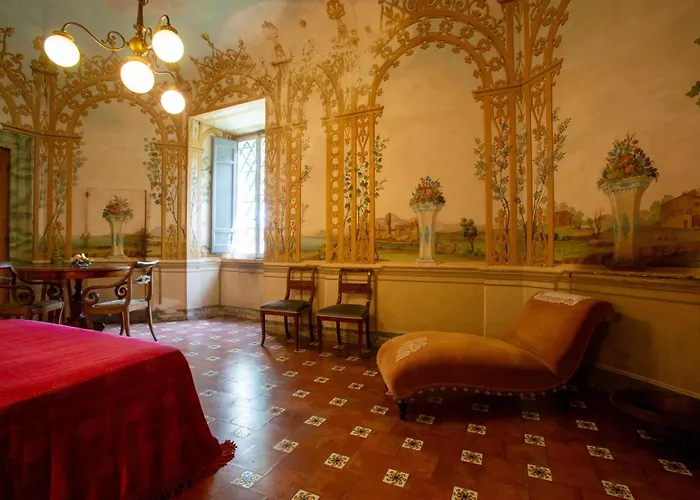 Entire Private Floor In An 1800S Frescoed Villa With Historic Park - Villa Mastrangelo