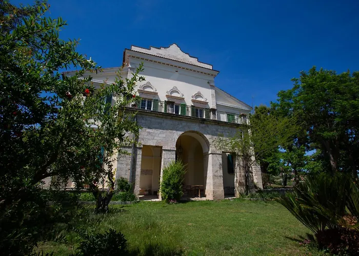 Entire Private Floor In An 1800S Frescoed Villa With Historic Park - Villa Mastrangelo