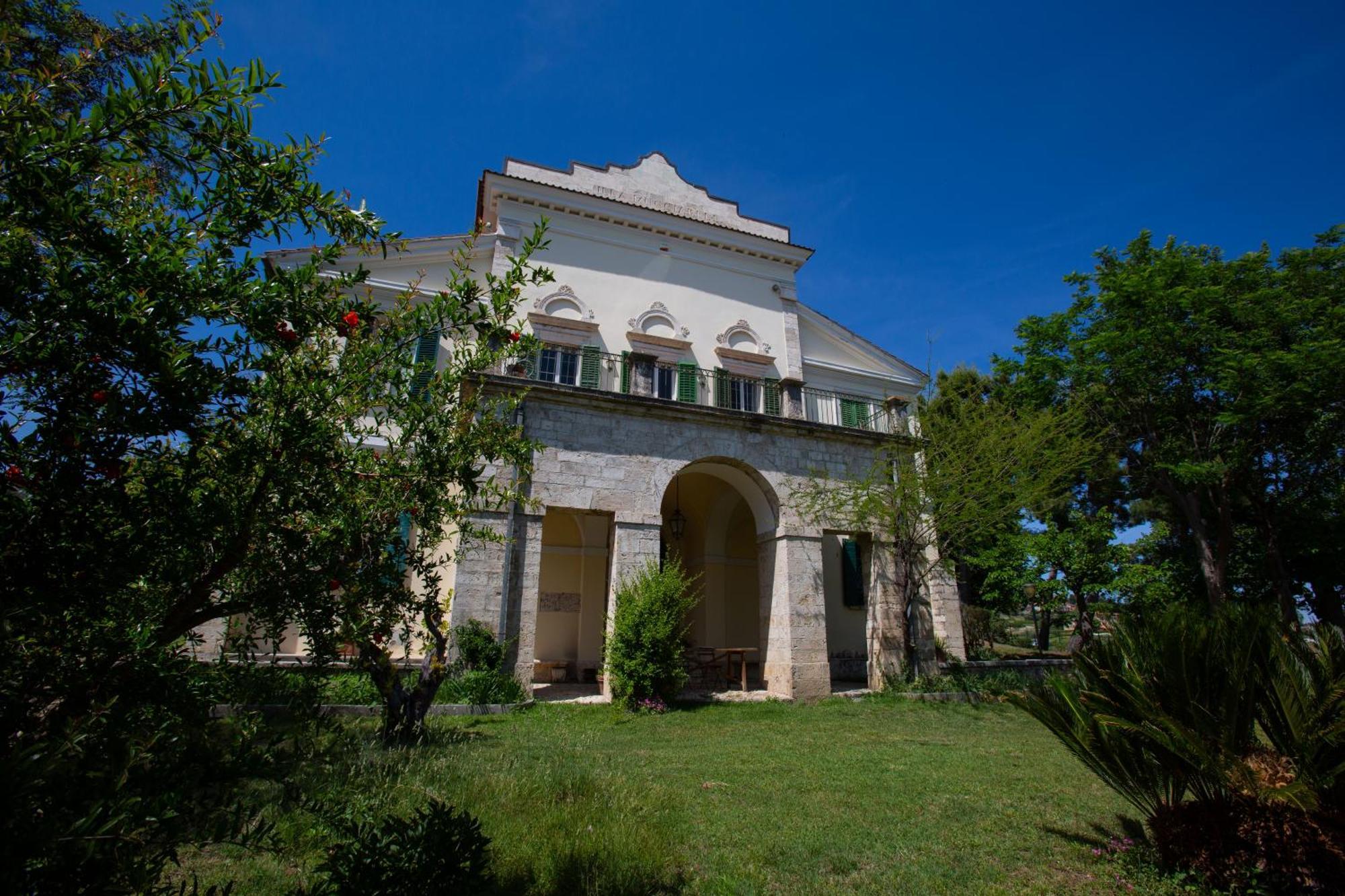 Entire Private Floor In An 1800s Frescoed With Historic Park - Mastrangelo Сasa de vacaciones *