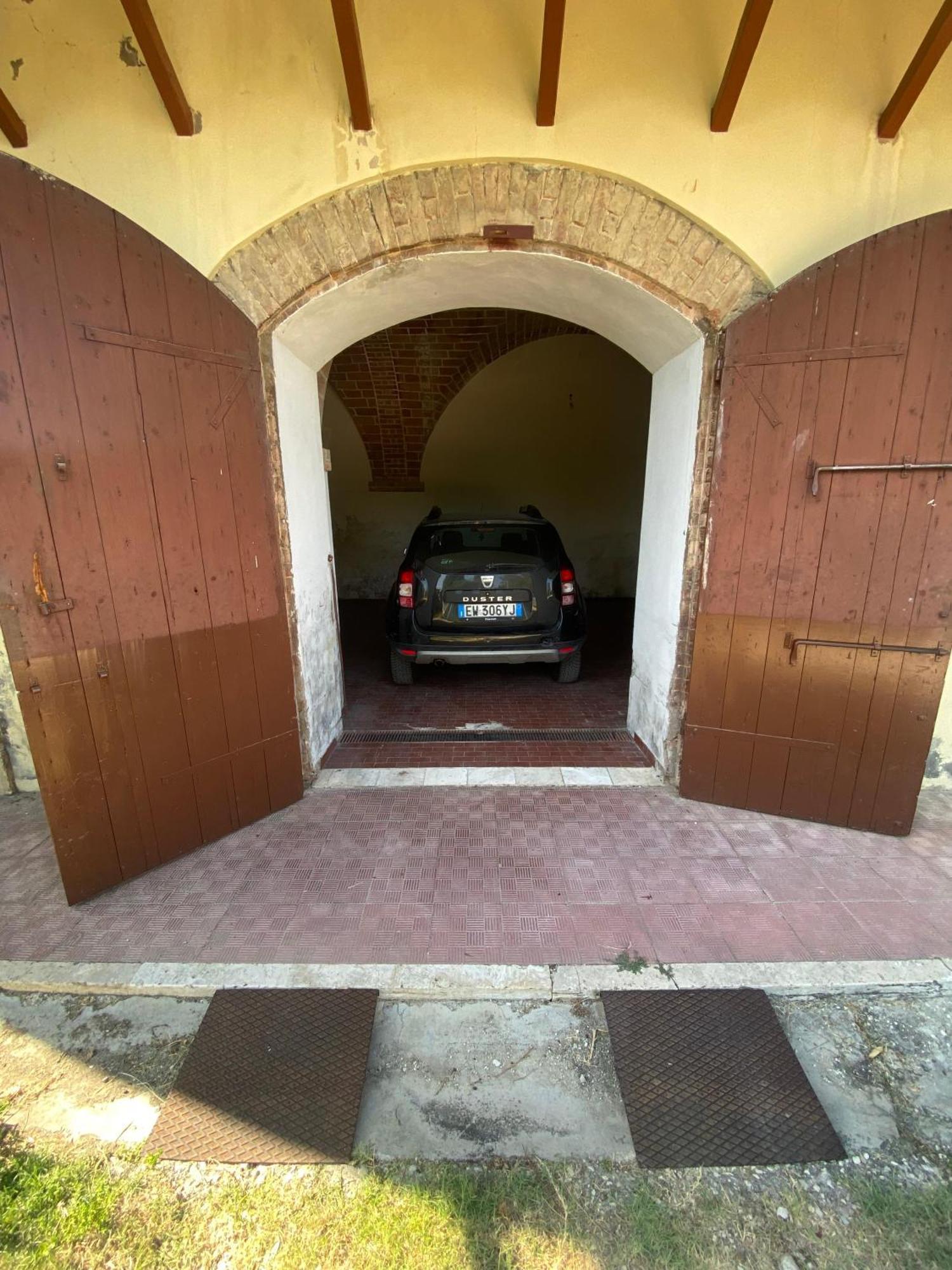 Entire Private Floor In An 1800s Frescoed With Historic Park - Mastrangelo Colli del Tronto